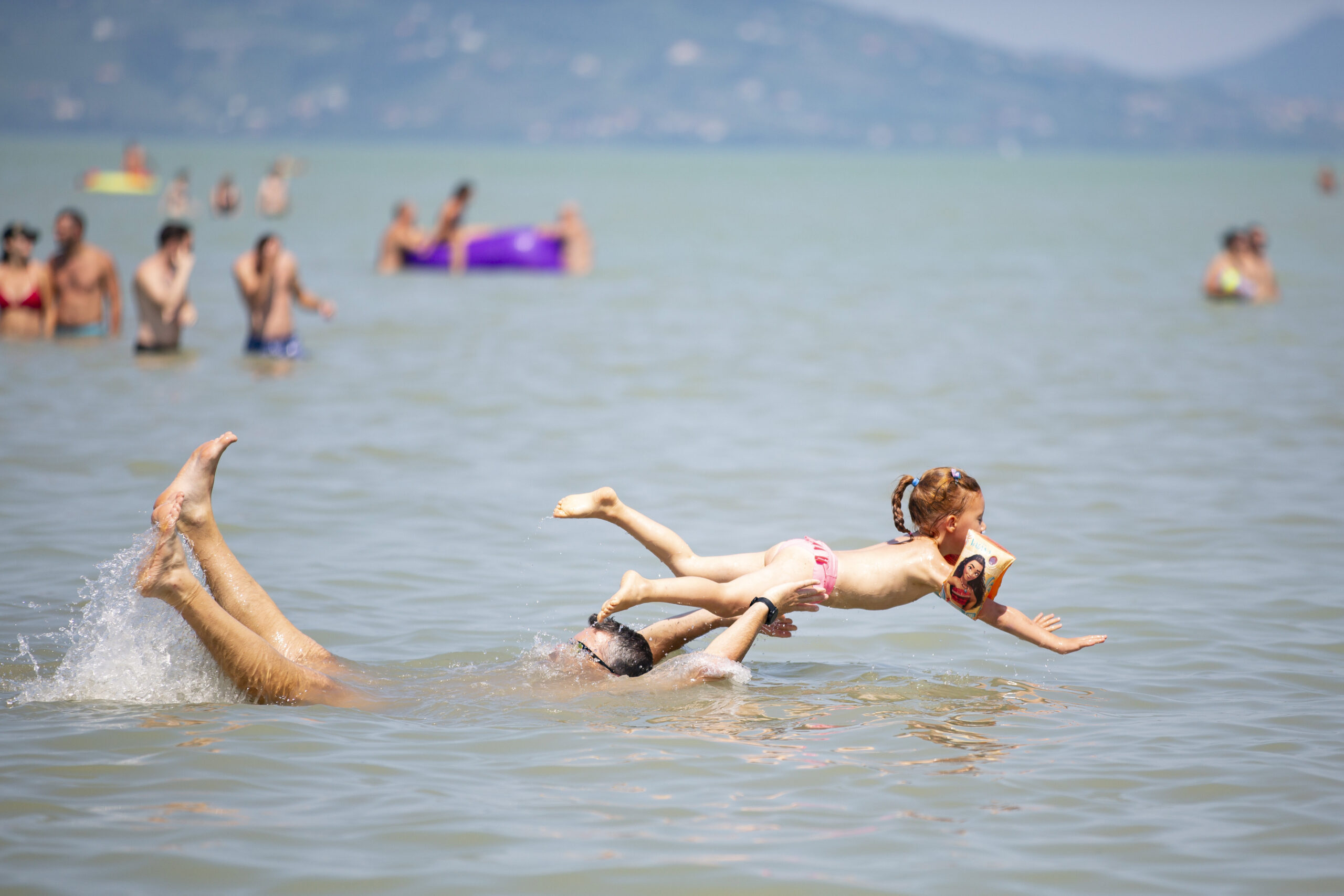 55 889 sérülés a Balatonnál